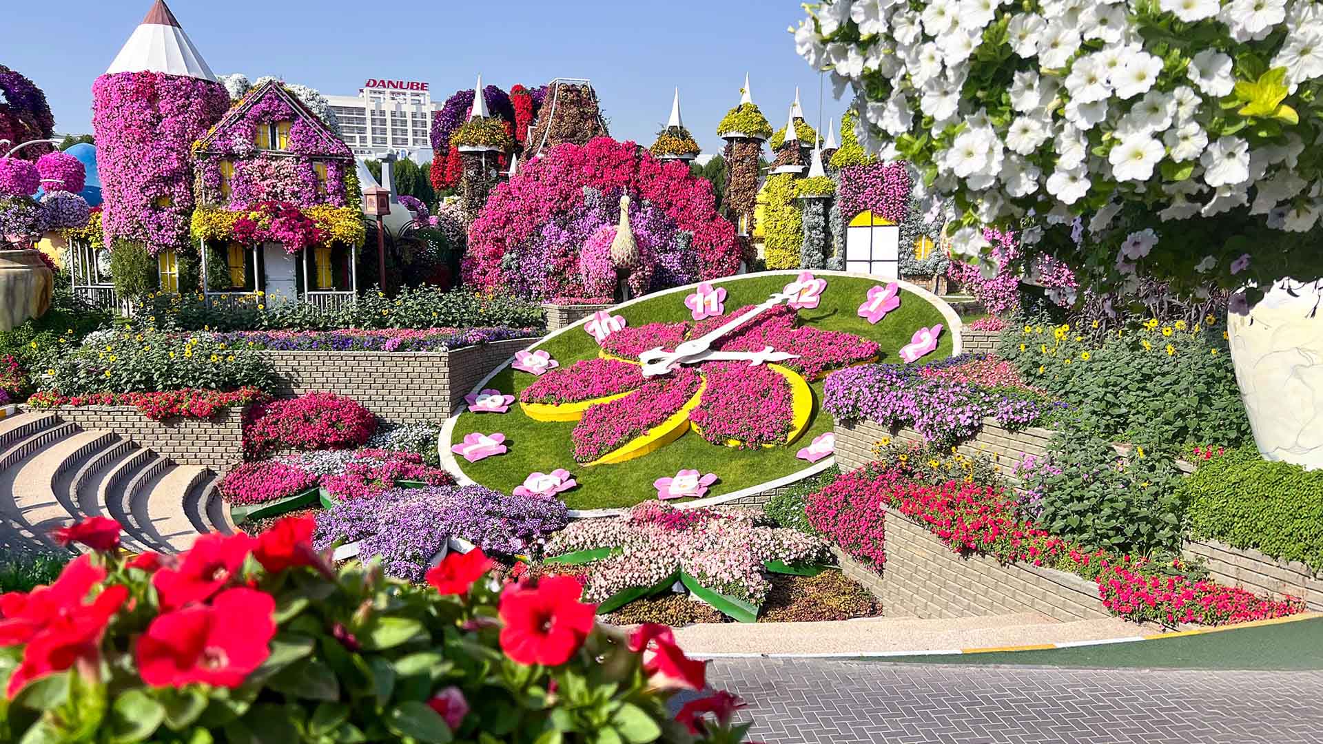 Floral Castle overview